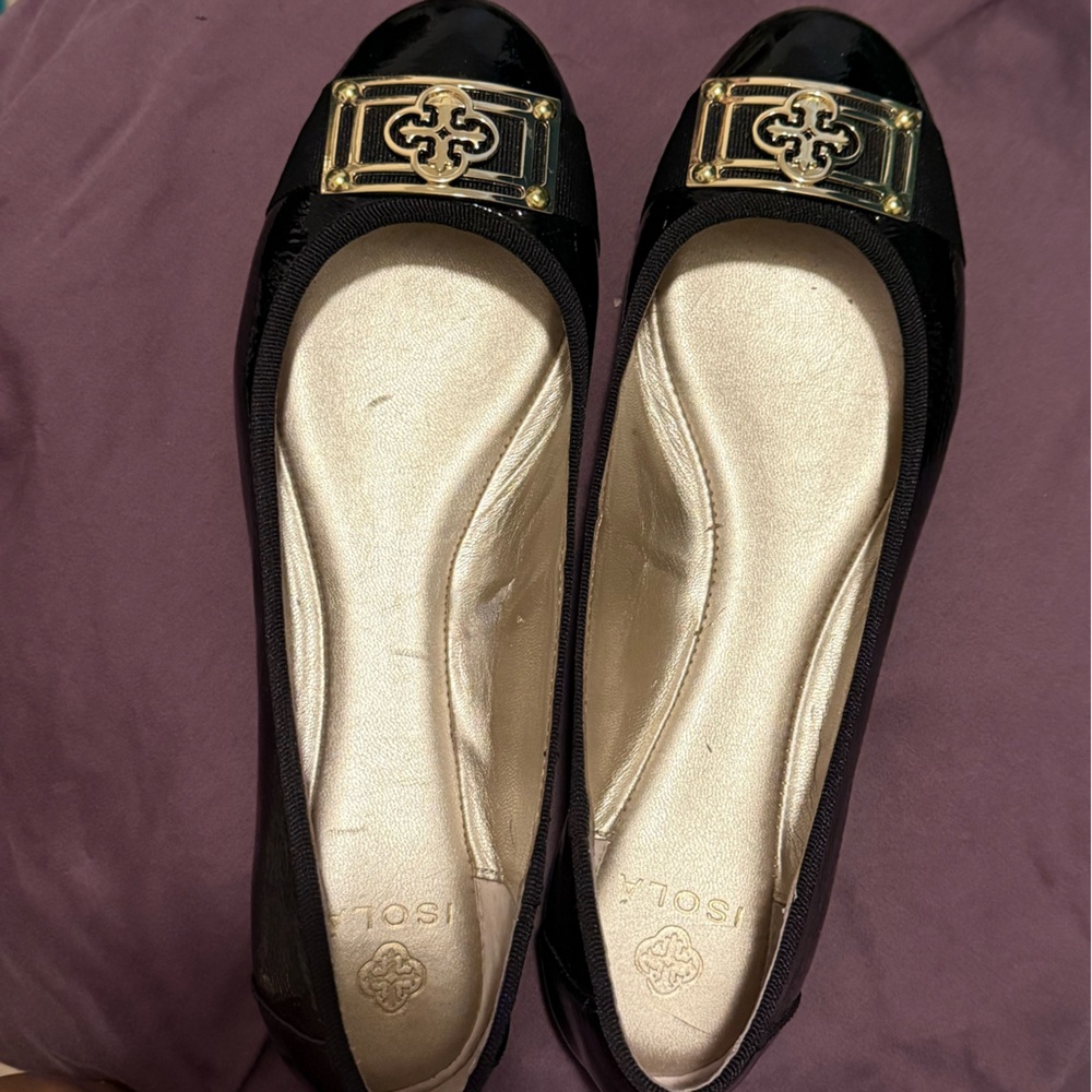 Isola Black and Gold Flats with Elegant Design